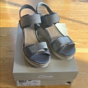 Clarks Gray Sandals with Platform Comfort